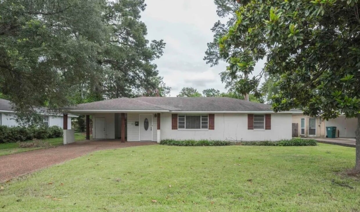 Building Photo - North Monroe 3 Bedroom