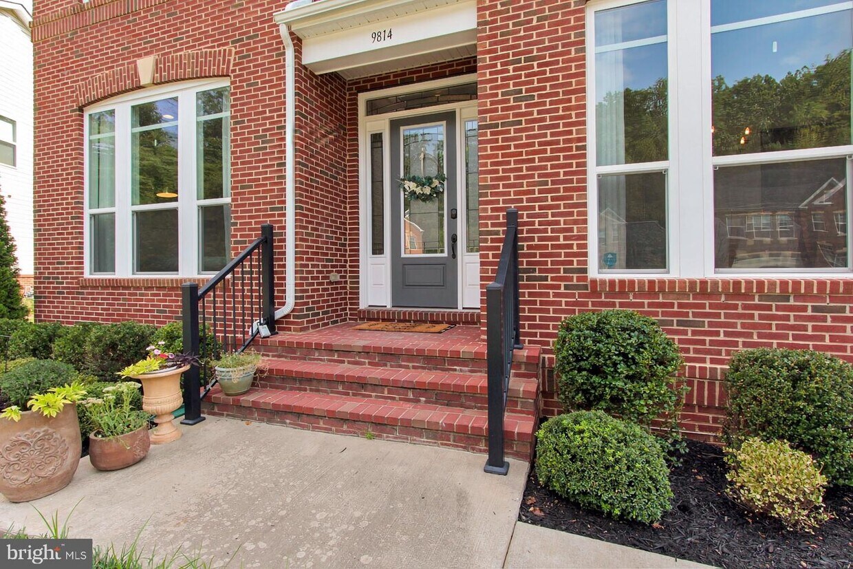 9814 Sheads Ct, Burke, VA 22015 House for Rent in Burke, VA