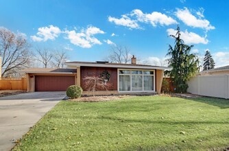 Building Photo - 10629 S Kenton Ave