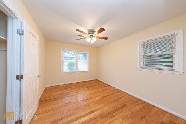 Building Photo - 3272 Duluth Pines