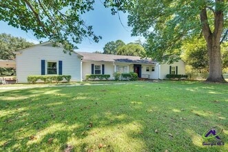 Building Photo - 422 Forrest Dr