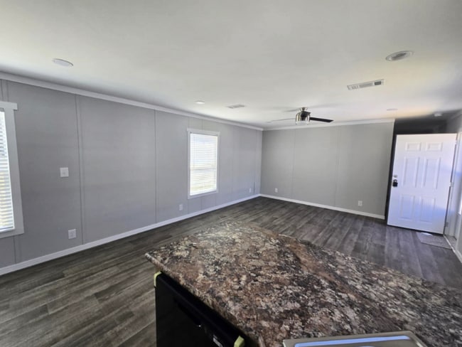 Foto del edificio - 22261 McCleskey Rd