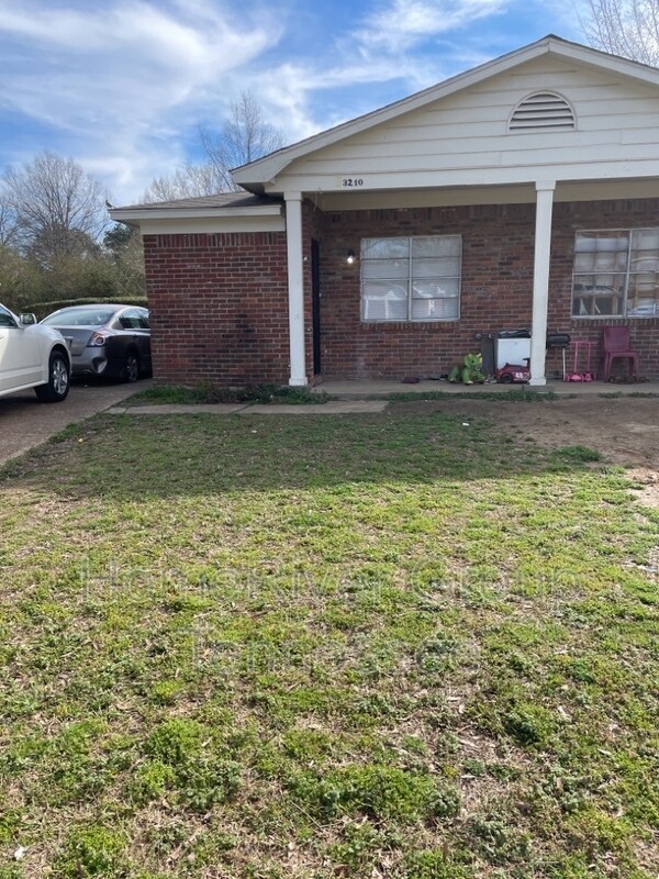 Primary Photo - 3210 Forest Brook Dr