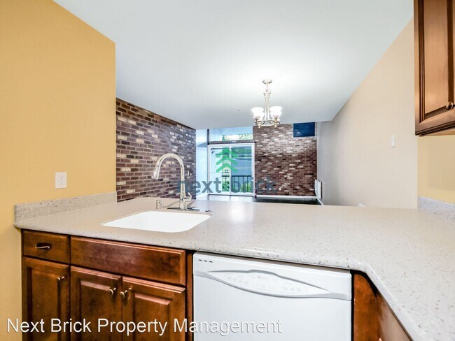 Foto del edificio - 2 br, 1.5 bath House - 6049 139th Ave NE  ...