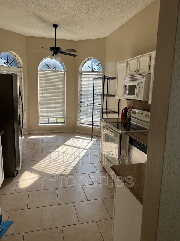 Building Photo - 6300 Tempest Dr