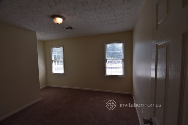 Building Photo - 120 County Line Ct