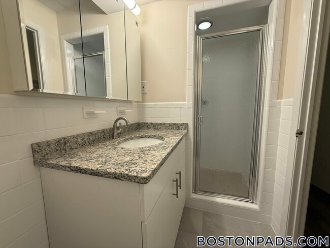 Foto del edificio - 51 Hill Rd