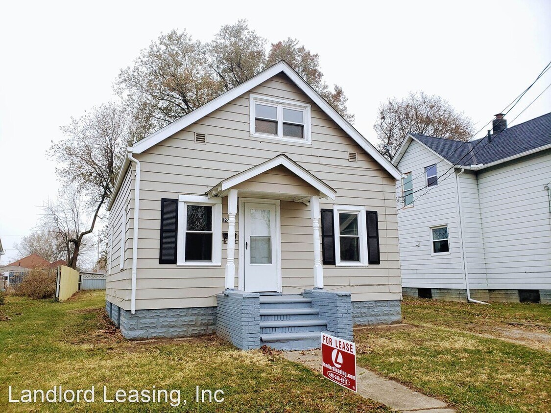 2 br 1 bath house 1240 w 19th street house for rent in lorain oh apartments com