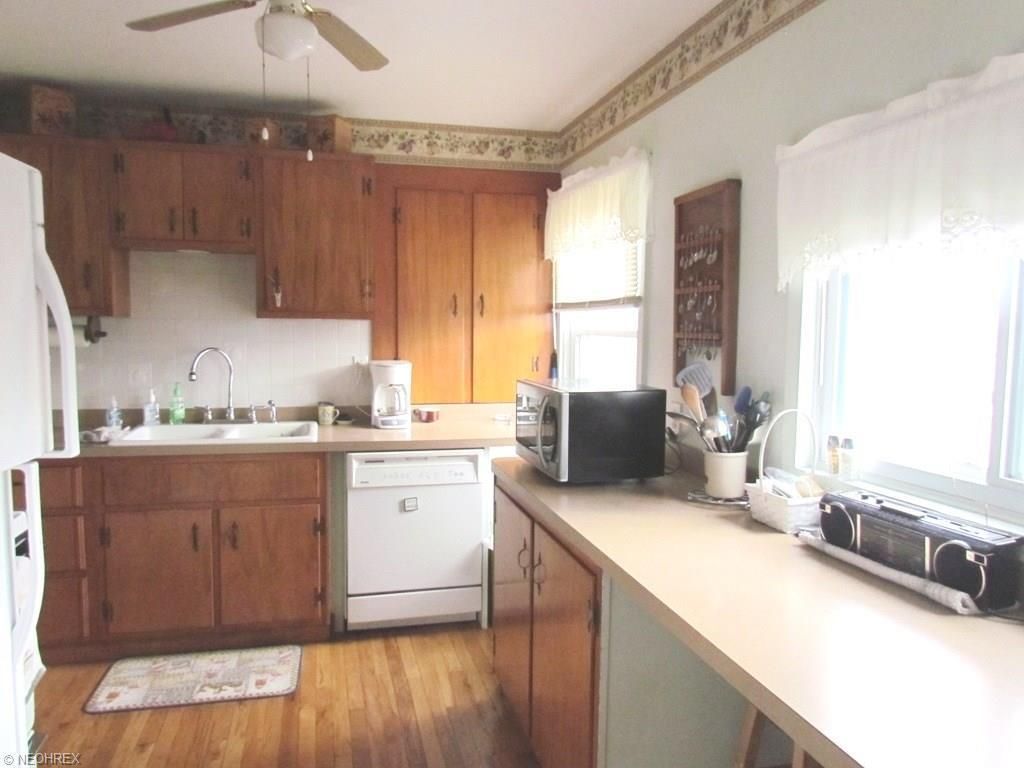 14004 E Center St, Burton, OH 44021 House Rental in Burton, OH