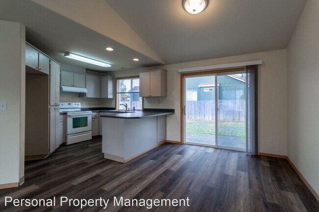 Foto del edificio - 3 br, 2 bath House - 16814 SE 18th Street