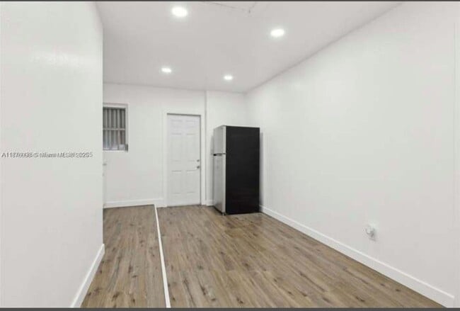 Building Photo - 7420 McKinley St