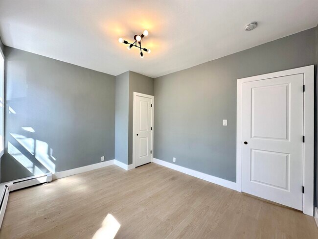 Foto del edificio - 12 Grant Ave