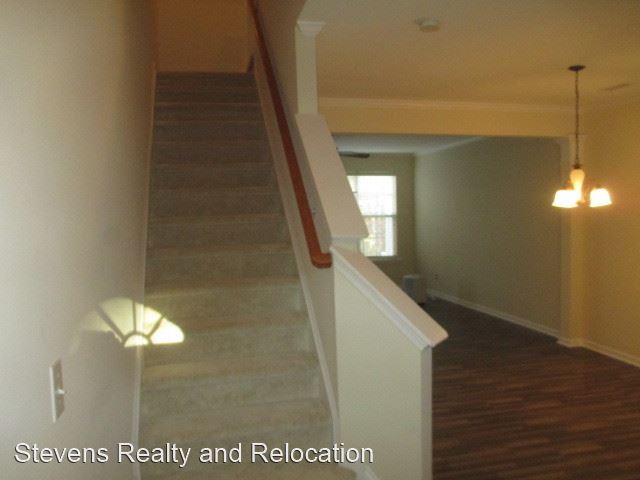 Foto del edificio - 2 br, 2.5 bath House - 8414 Central Dr