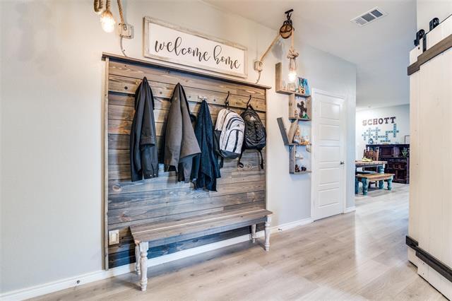 Building Photo - 120 Whitetail Wy