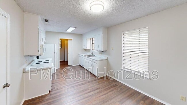 Building Photo - 1843 San Dollar Cir