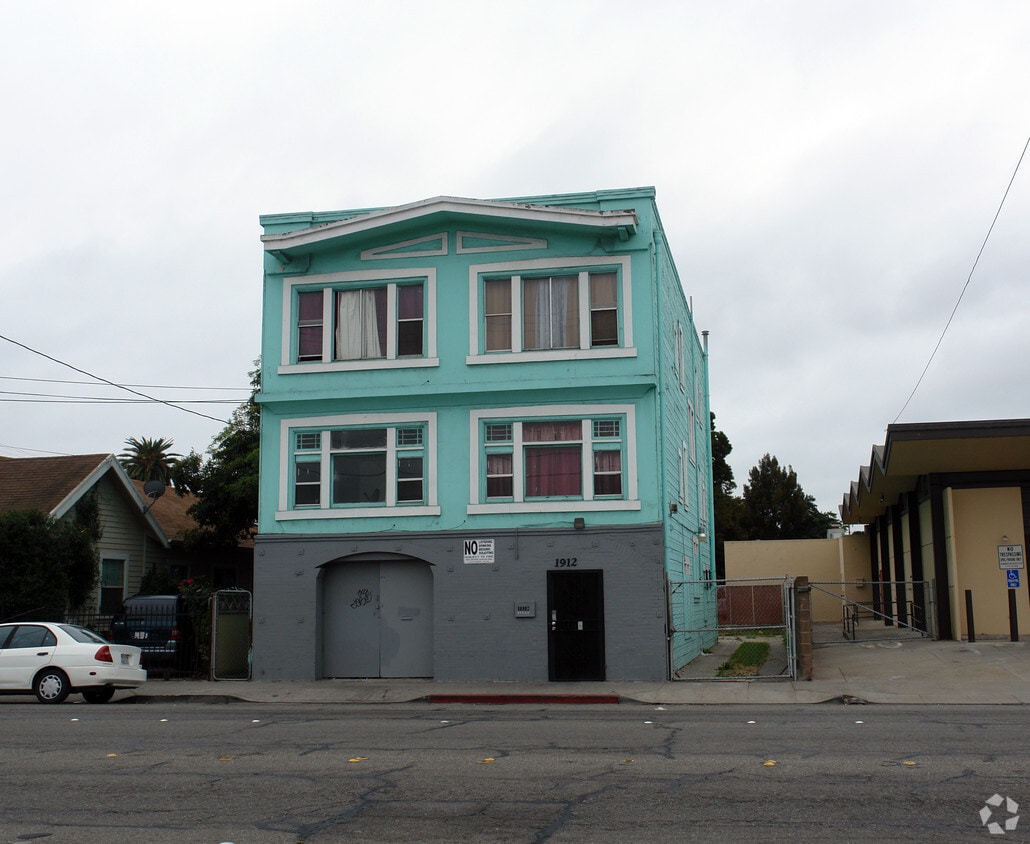 Building Photo - 1912 Barrett Ave