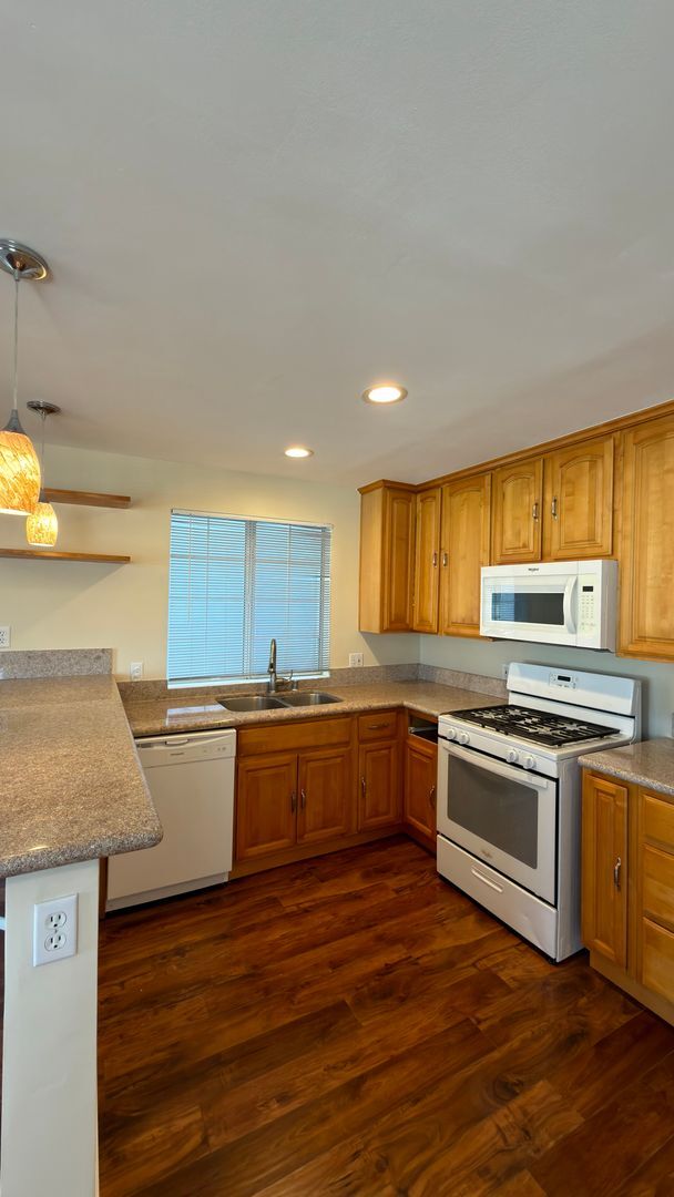 Foto del edificio - 2616-2618 Cullen St