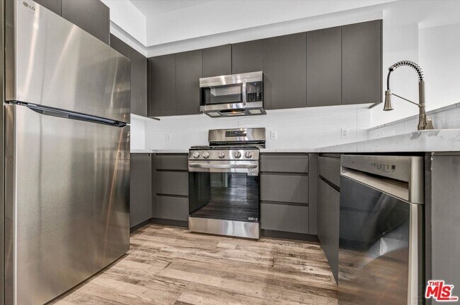 Foto del edificio - 1537 S Wilton Pl