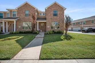 Building Photo - 3500 Brentwood Dr