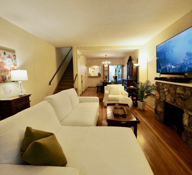 Lovely living room facing dining/kitchen, stairs to 2nd floor - 823 6th St