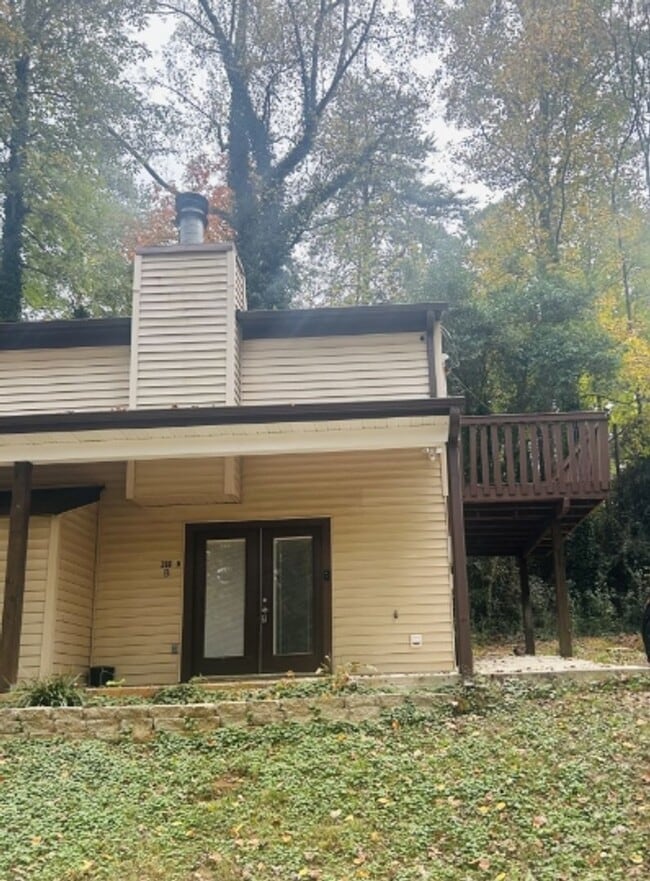 Photo - 2/1 Available November 1st House