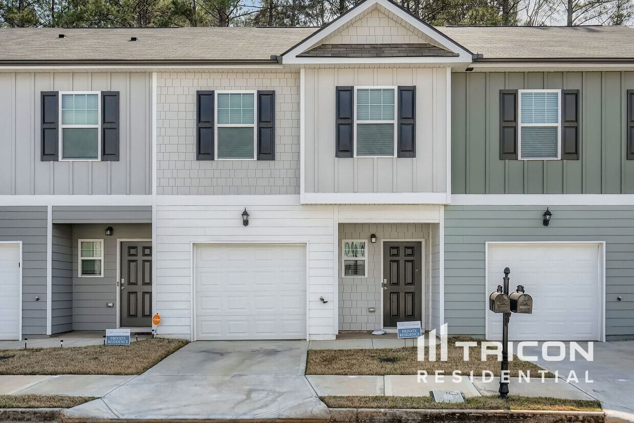 Foto principal - 4954 Lower Elm St