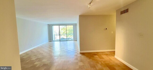 Foto del edificio - 4977 Battery Ln