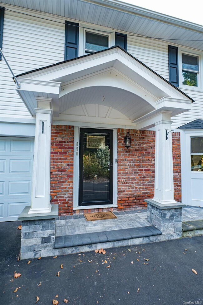 Foto del edificio - 850 St Johnland Rd