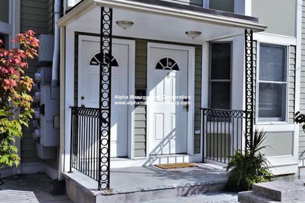 Primary Photo - 102 Allston St