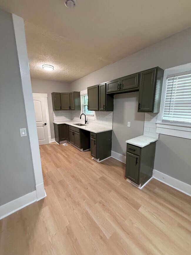 Foto del edificio - 538 E Prairie St