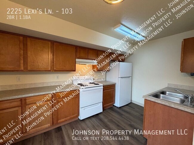 Building Photo - 2225 Lexi's Ln