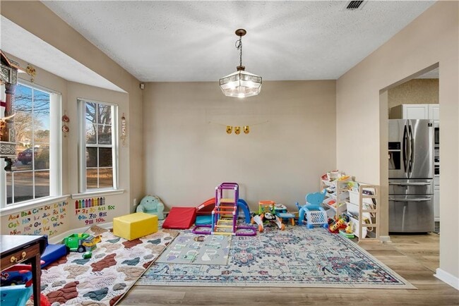 Foto del edificio - 10005 Lauren Hall Ct