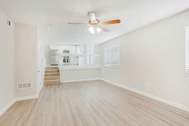 Building Photo - 837 Forest Path