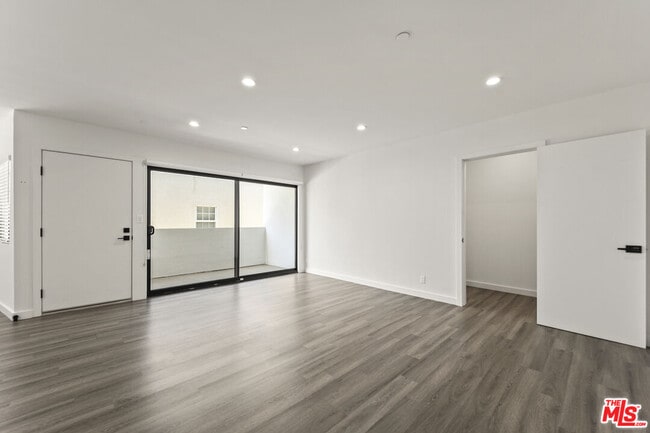 Building Photo - 1264 9th St