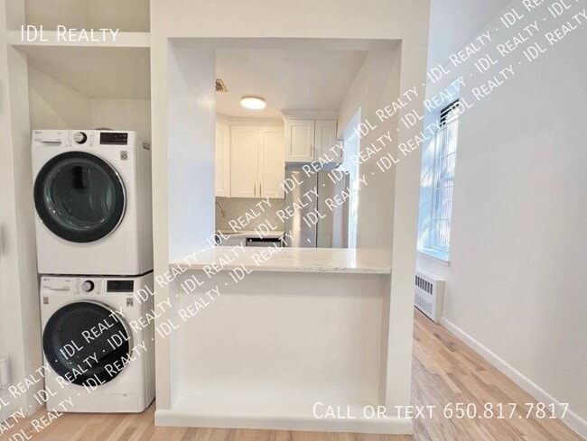 Foto del edificio - 8621 Bay 16th St