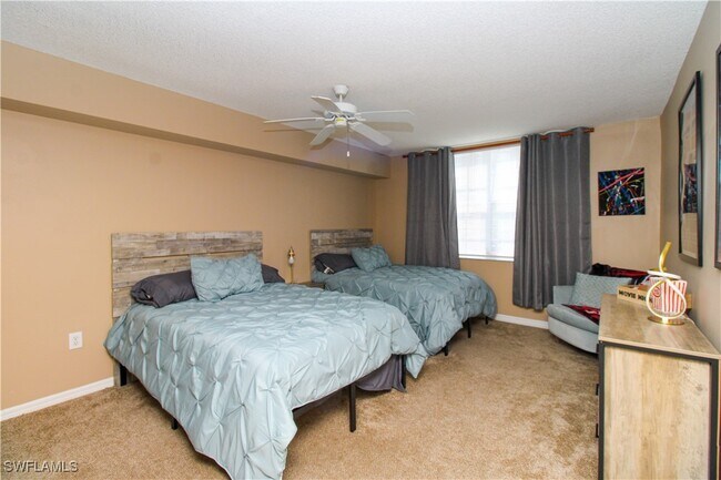 Foto del edificio - 8659 River Homes Lane