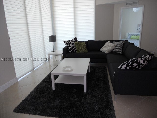 Foto del edificio - 3000 NE 188th St