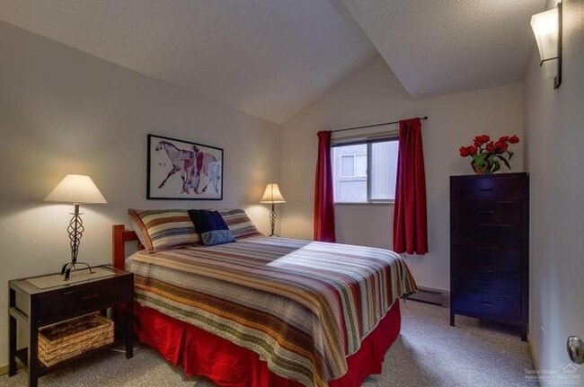 Foto del edificio - SWEET 2 BEDROOM, 1 BATH MT BACHELOR VILLAG...