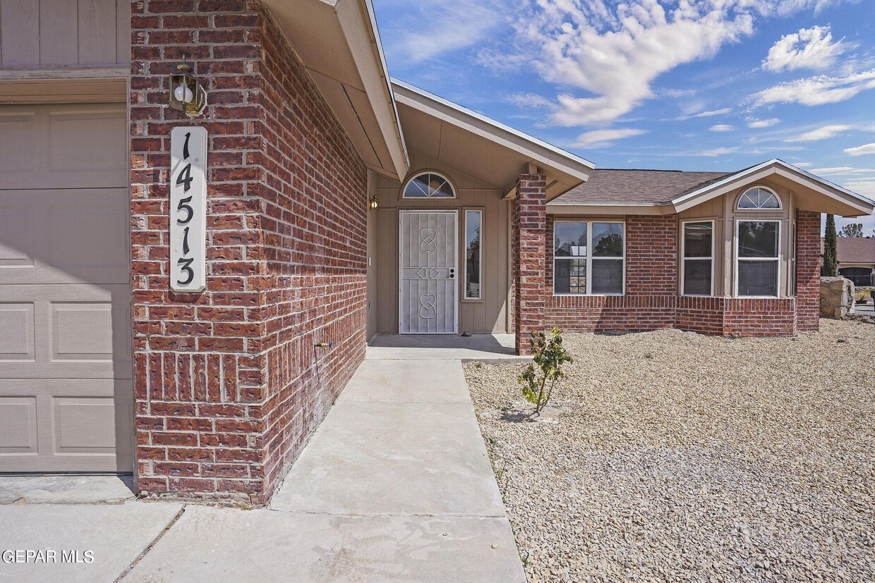 Primary Photo - 14513 Encantado Dr