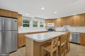 Building Photo - 432 Plainsboro Rd