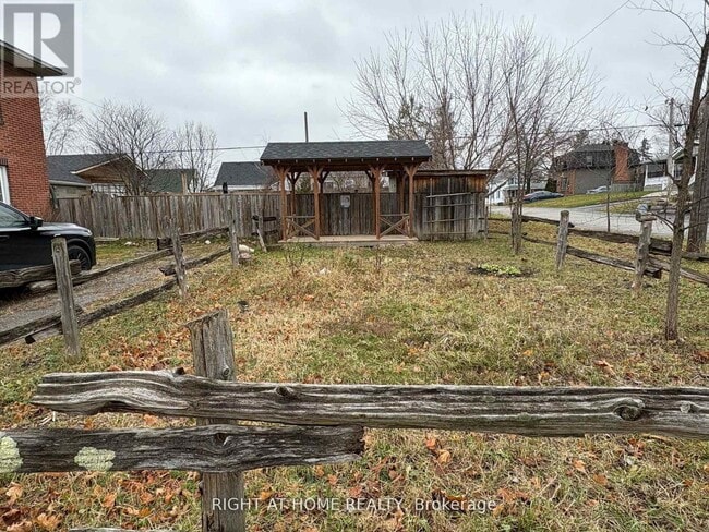 Building Photo - 266 Euclid Ave