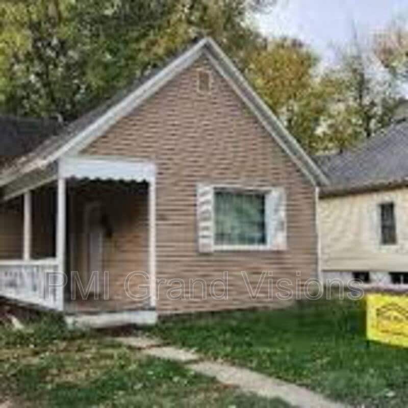 Primary Photo - 845 W Sawyer St