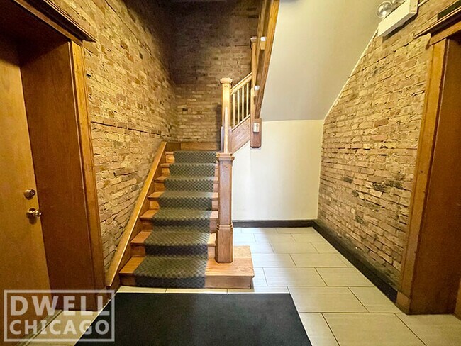 Foto del edificio - 716 W Buckingham Pl