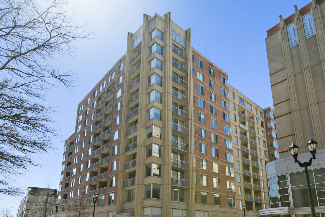 Foto principal - 1020 N Highland St