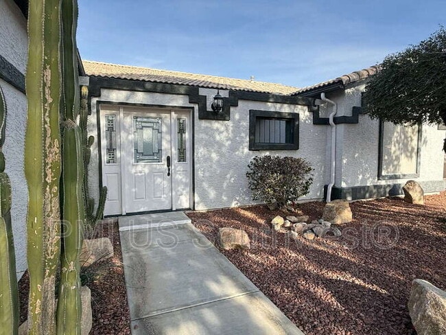 Building Photo - 2917 Desert Vista Dr