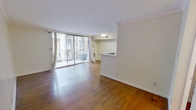 Foto del edificio - Myers Park - Excellent Location 1BR/1BA Co...