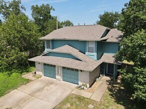 Building Photo - 7602 Woodstone Cove