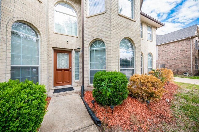 Building Photo - 21702 Cozy Hollow Ln