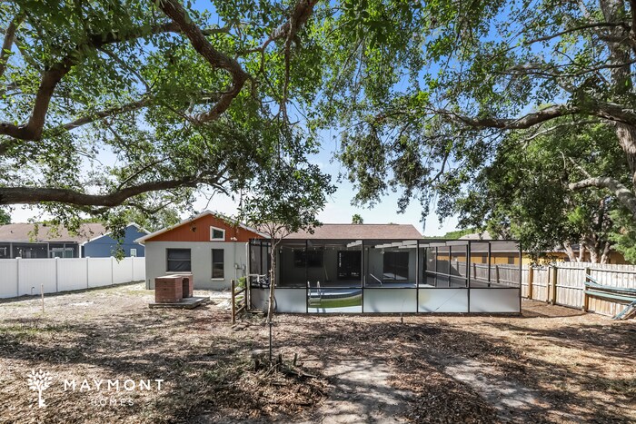 Foto del edificio - 7013 Mistletoe Ct