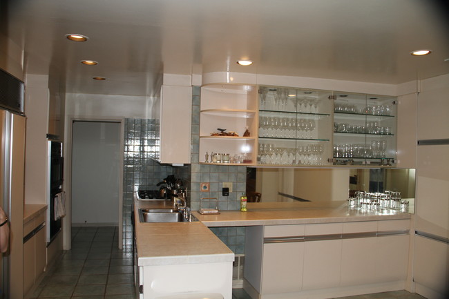 Building Photo - 477 Crestmont Dr